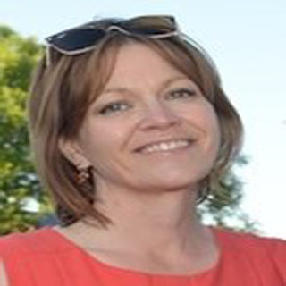 Ms Maura O'Connell