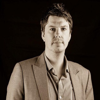 Dr Manus Biggs