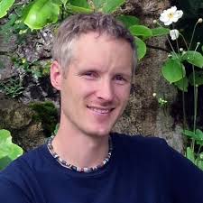 Dr Gordon Bromley