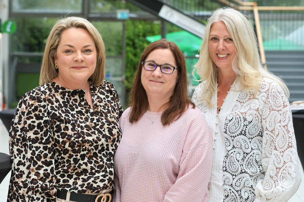 Maria O'Mahony, Caroline McDonagh and Anna May Nig Fhloinn