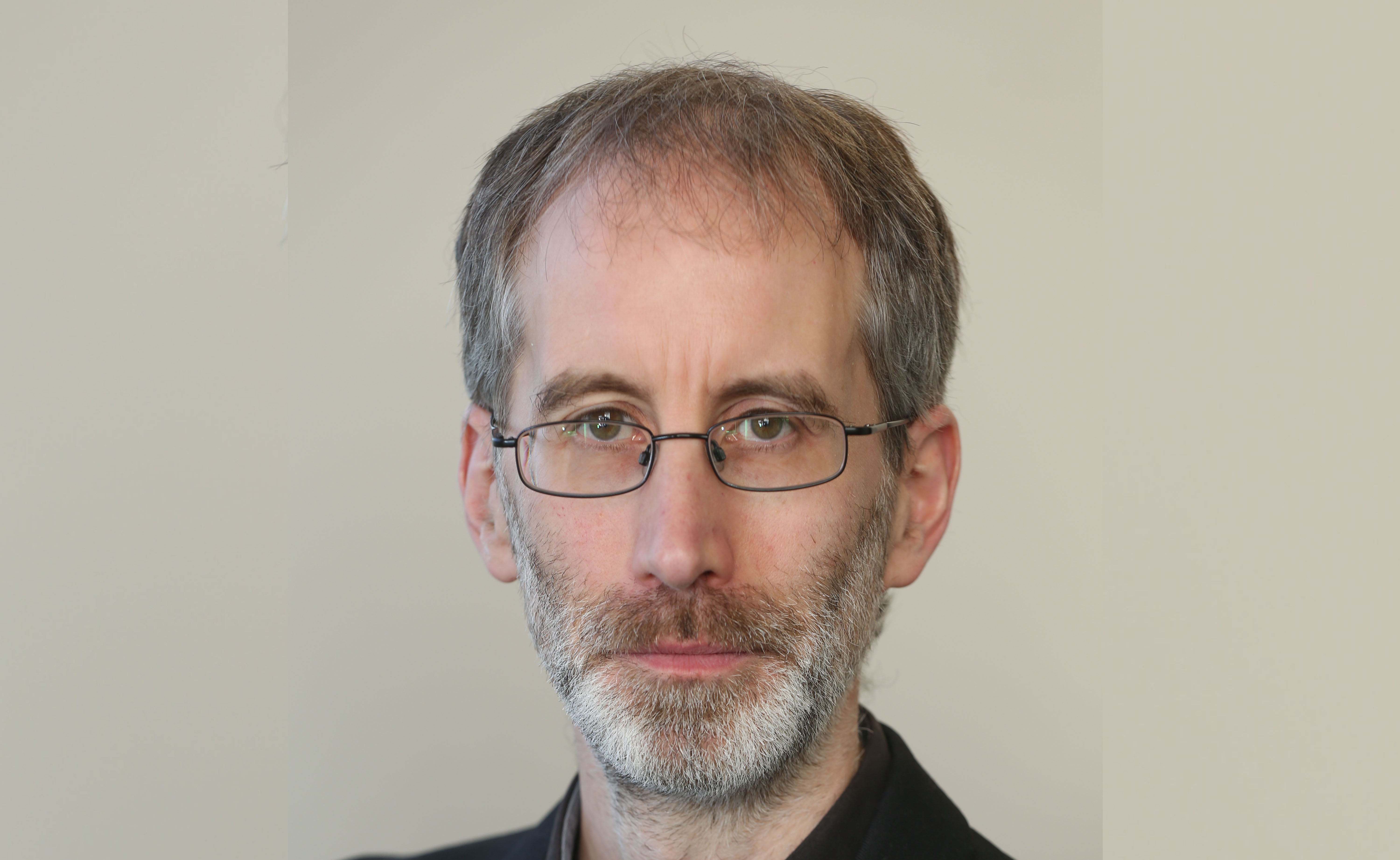 Dr Rónán Kennedy