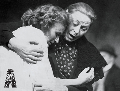 1976 Sorcha Cusack & Siobhan McKenna in The Plough and the Stars