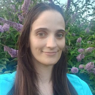 Dr. Aoife de Brun